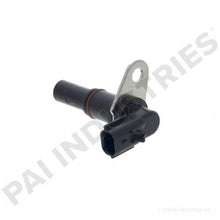 Cargar imagen en el visor de la galería, PAI 650667 DETROIT DIESEL 23527339 CRANKSHAFT POSITION SENSOR (SERIES 60)