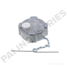 Cargar imagen en el visor de la galería, PAI 740035 FREIGHTLINER 03-37017-000 FUEL CAP (NON-VENTED) (USA)