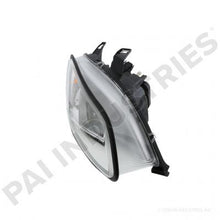 Cargar imagen en el visor de la galería, PAI 740317 FREIGHTLINER A06-75732-005 RIGHT HAND HEADLAMP ASSEMBLY