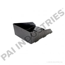Charger l&#39;image dans la galerie, PAI FBB-4987 MACK 32MK571M UPPER BATTERY BOX COVER