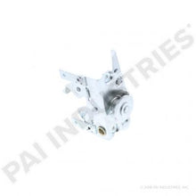 Cargar imagen en el visor de la galería, PAI FDL-4693 MACK 62QS324C DOOR LATCH (RIGHT HAND) (EARLY R / RB / RD / DM)
